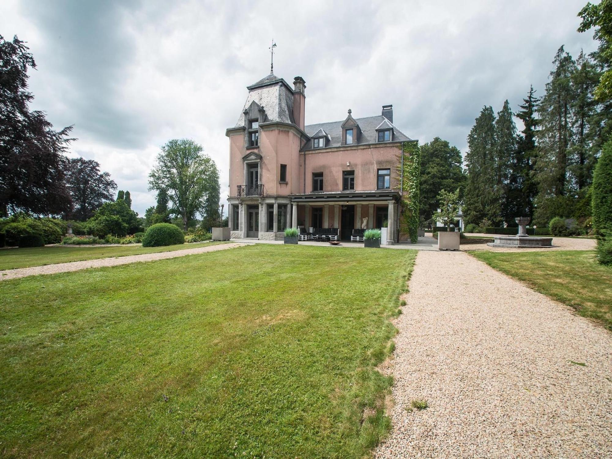 Вілла Luxurious Castle With Hot Tub In The Belgian Jamoigne Екстер'єр фото