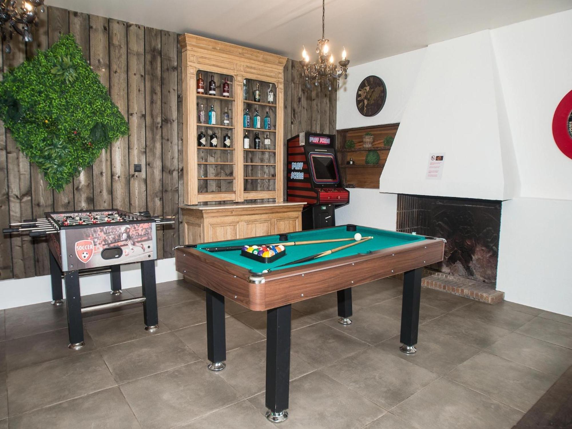 Вілла Luxurious Castle With Hot Tub In The Belgian Jamoigne Екстер'єр фото